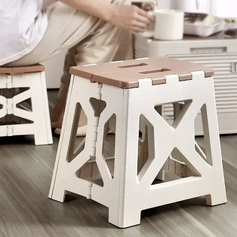 Portable Plastic Folding Stool – Kids Outdoor Seating recenzja i cena